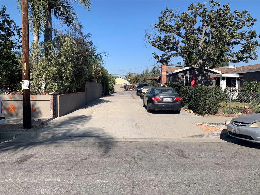 12233 216th Street, Hawaiian Gardens, California 90716 home-pic-10